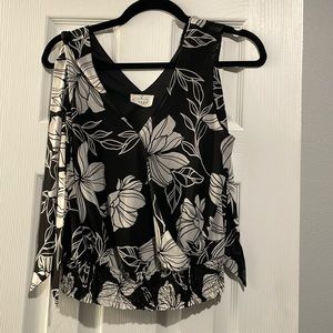 Black and white floral top